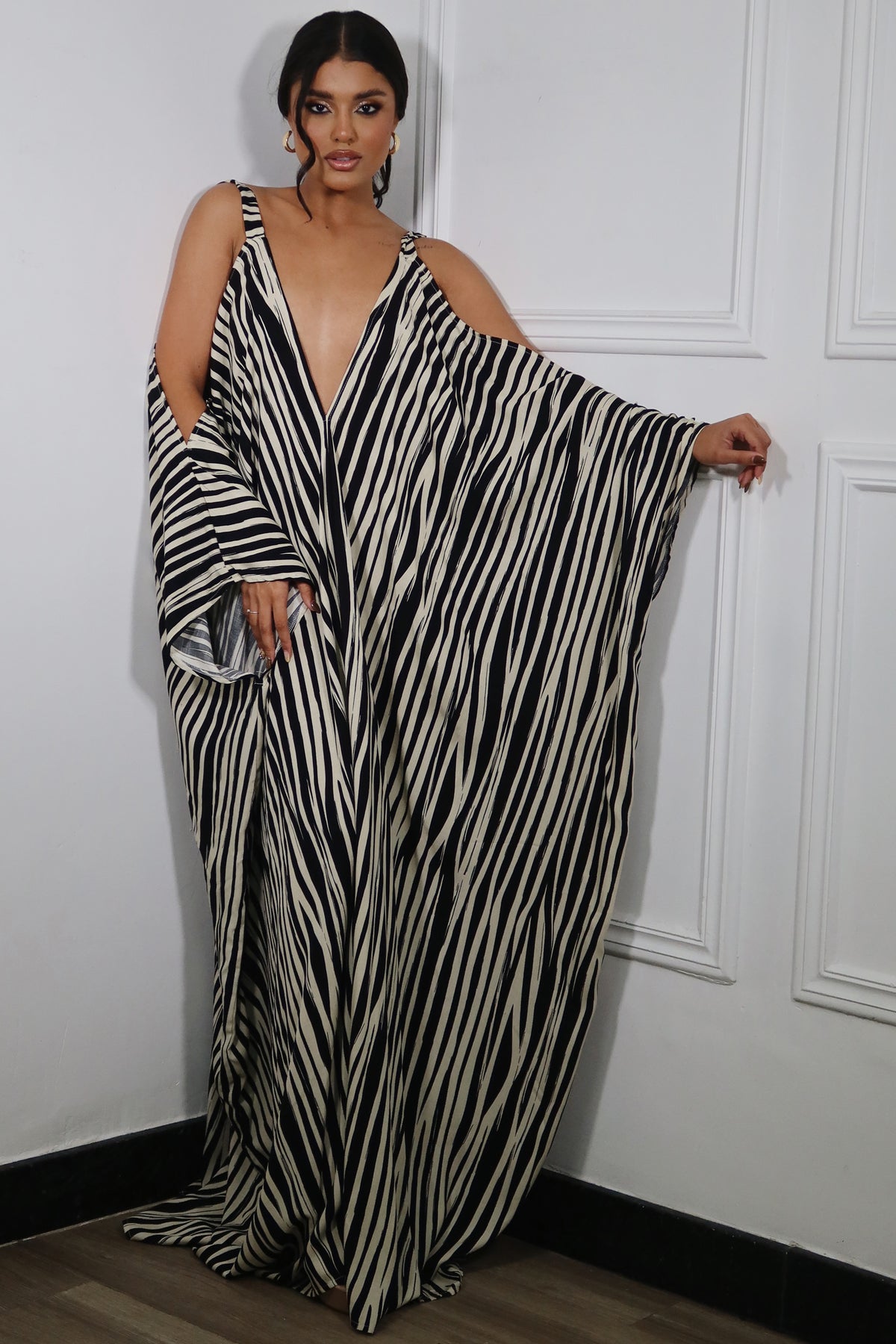 kaftan dress cutting The ultimate DIY kaftan-style beach cover-up! By Hand London
